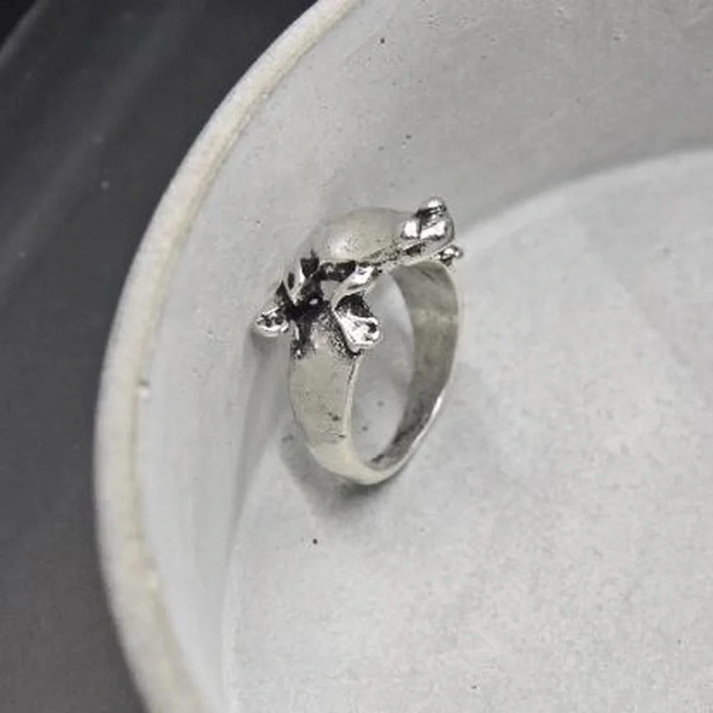 Silver Frog Ring